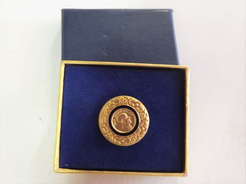 Paul Harris Fellow badge in box