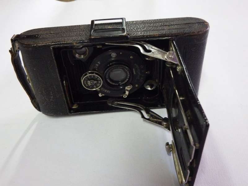 Antique Voigtlander IBSOR folding camera - 1:6.3 10.5cm lens