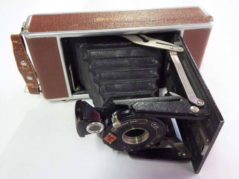 Vintage AFGA fold out camera with brown case - Front lens missing