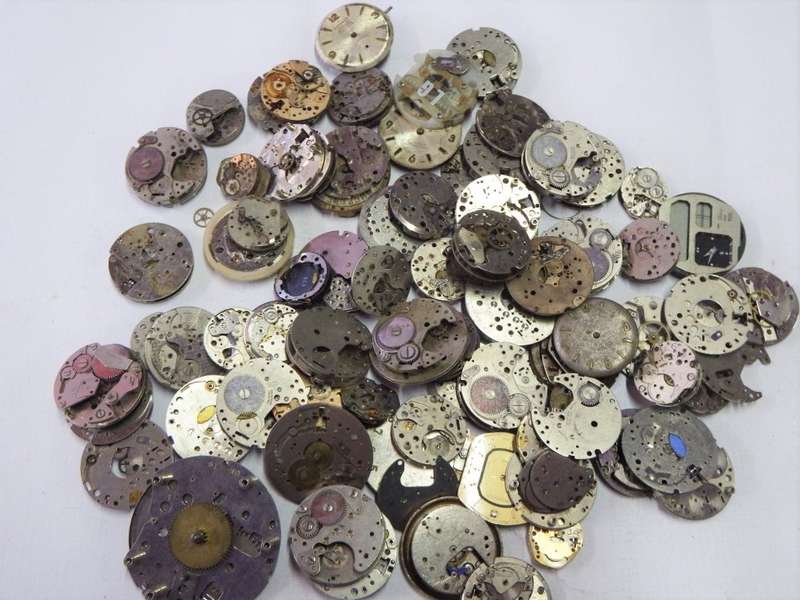 Large of incomplete vintage watch movements for spares
