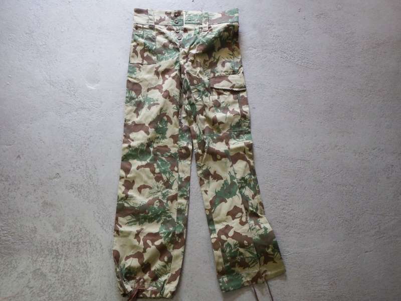 Koevoet Camo Pattern combat trousers - Sizes: Waist: 86cm - Inner leg: 78cm