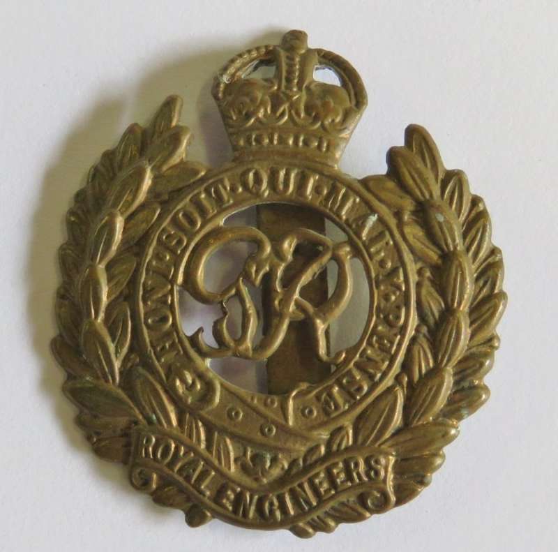 Royal Engineers WW2 cap badge