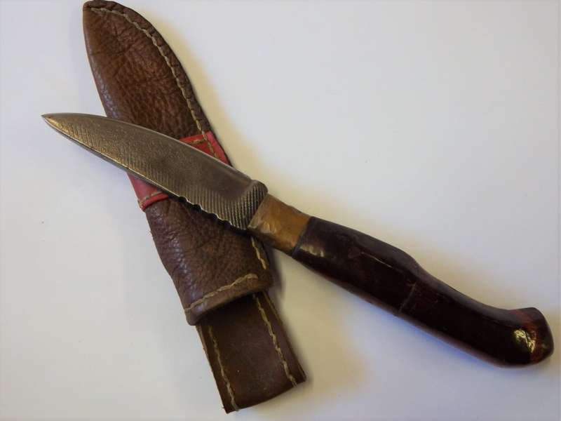 Handmade fixed blade knife with leather sheath