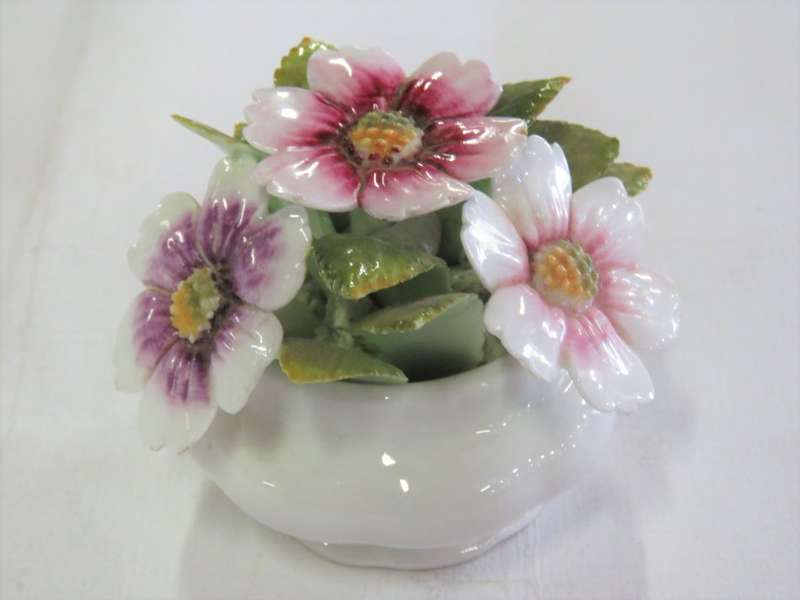 Royal Albert Cosmos table flower ornament - One flower damaged