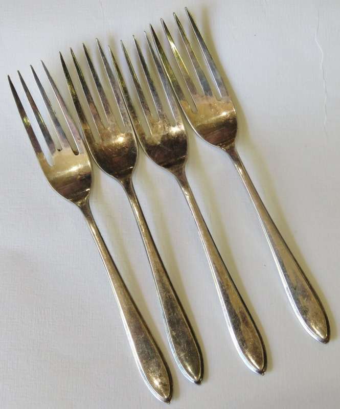 Lot of 4 EPNS cake forks - Unusual