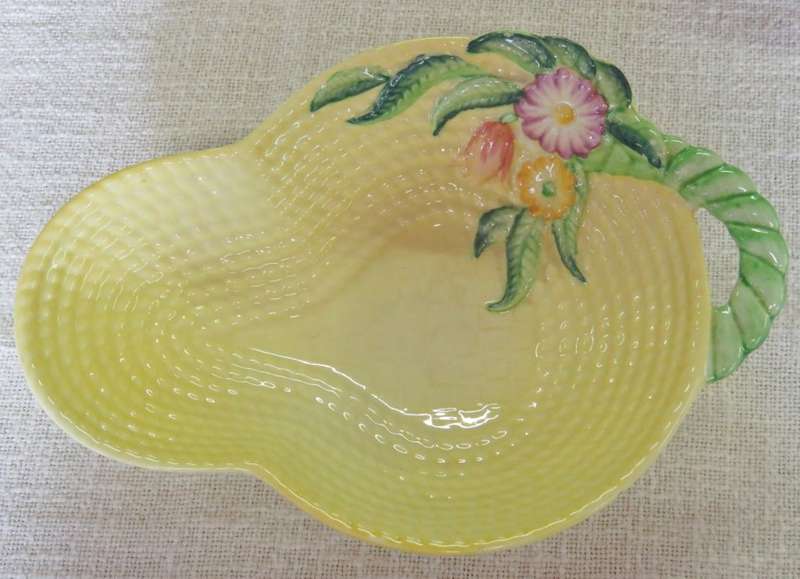 Vintage Carltonware cookie server