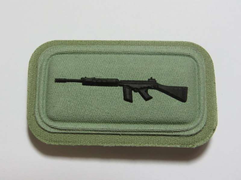 SANDF 2nd class shotist shooting badge - Embossed