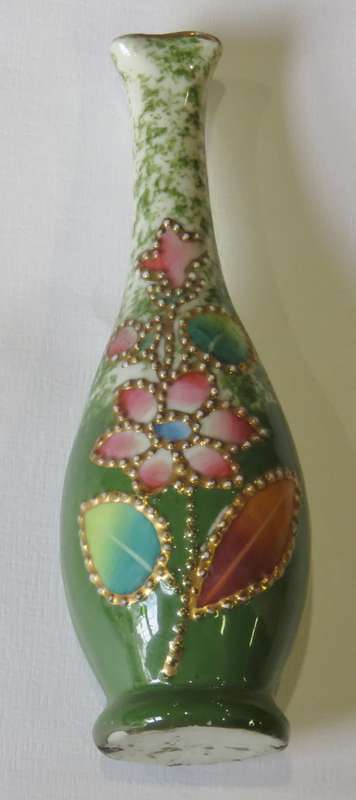 Vintage single flower pot with gold painted beadwork