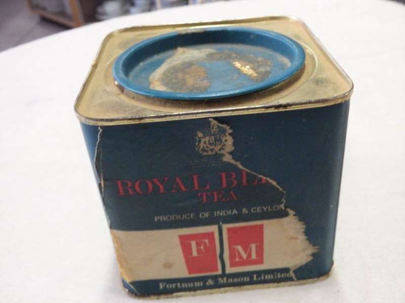 Vintage Fortnum and Mason Ltd Royal Blend tea in tin