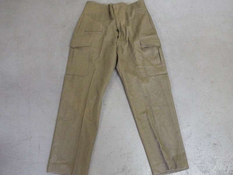 1970 SA Army combat trousers - Fits with bunny jacket - Waist: 94cm, Inner leg: 76cm