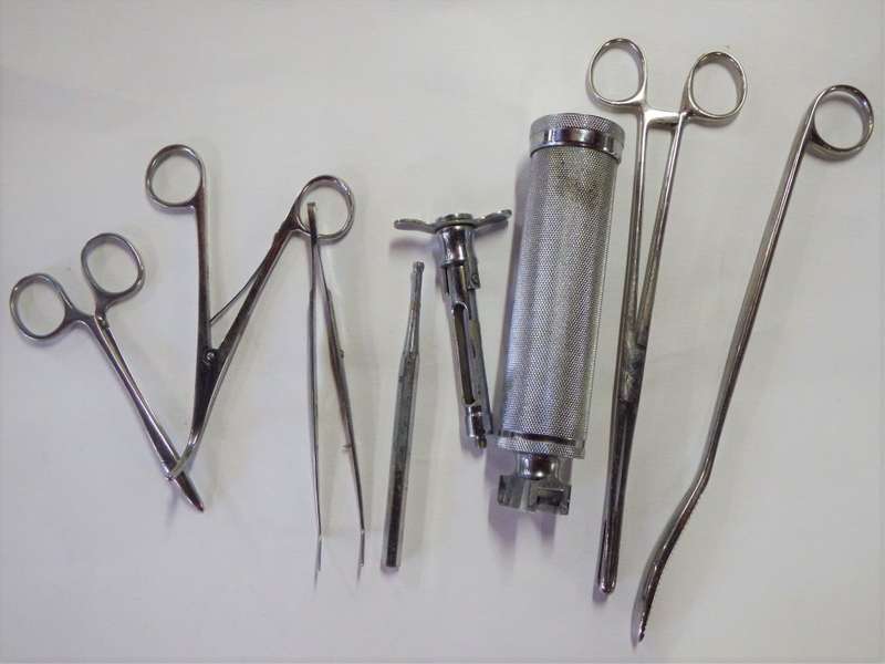 Lot of 8 medical tools
