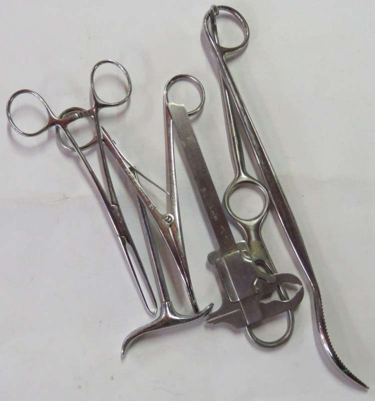 Lot of 5 doctors tools