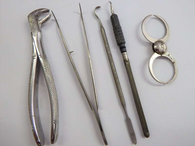 Lot of 5 dentist tools