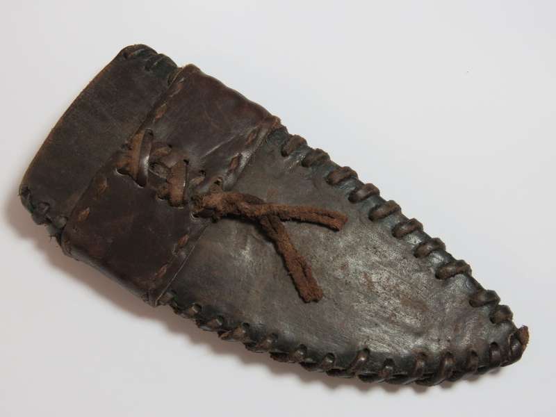 Handmade leather sheath for fixed blade knife