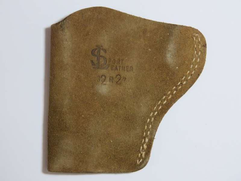 Sport leather holster pouch for .32 R2 revolver - No belt loop