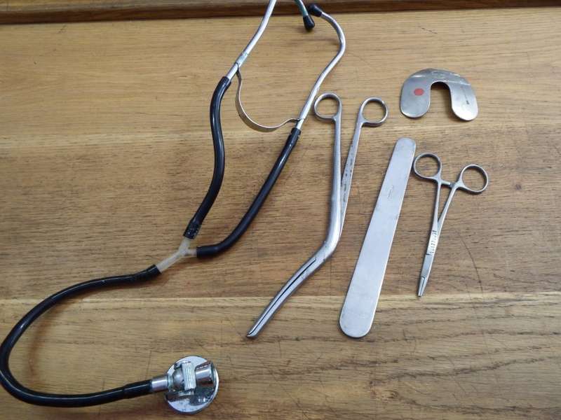 Lot of 5 medical tools