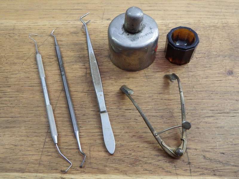 Lot of 6 dentist tools