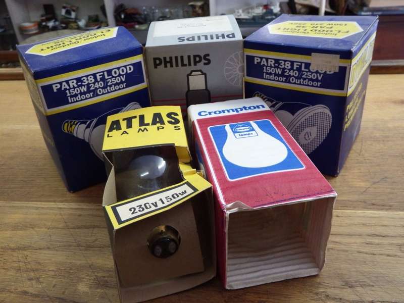 Lot of 5 vintage flood light globes - 150W, 200W and 250W - Never used