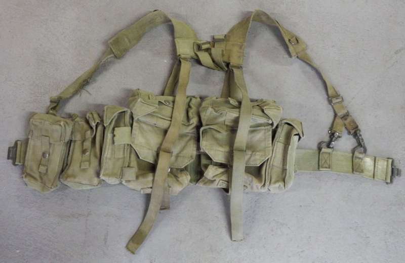 SADF Pattern 70 webbing yoke with kidney pouches and ammo pouches - Sizes in description below