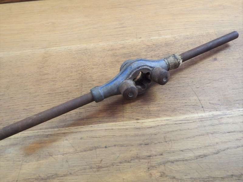 Vintage ARC TandD threader tool - 42cm