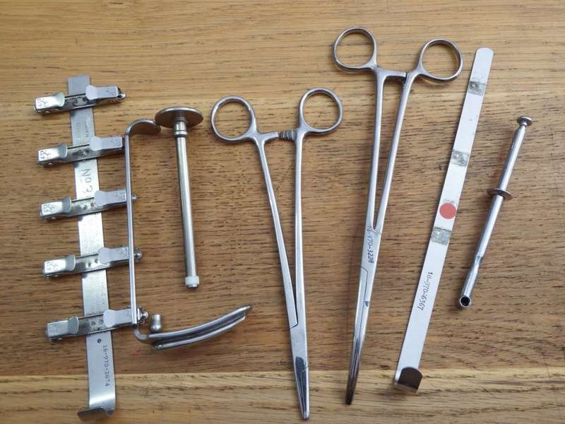 Lot of 7 medical tools