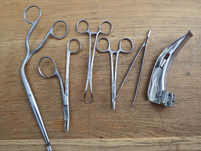 Lot of 6 medical tools