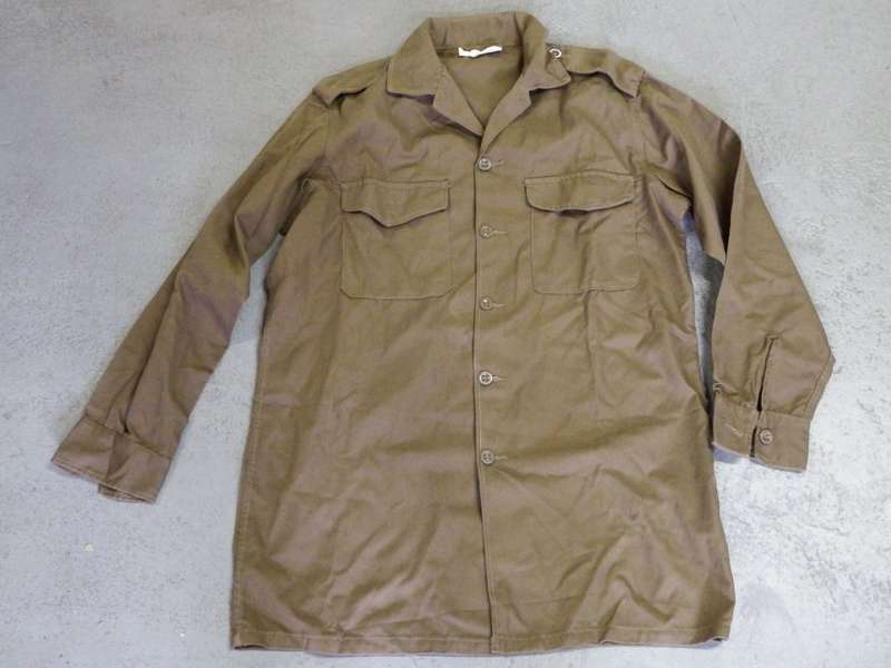 SADF Nutria long sleeve shirt - Back length: 83cm - Armpit to armpit: 60cm - Armpit to cuff: 51cm