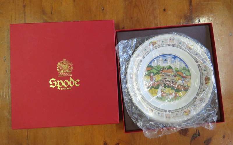 Spode Medieval world " Travel on Land" collectors plate in box