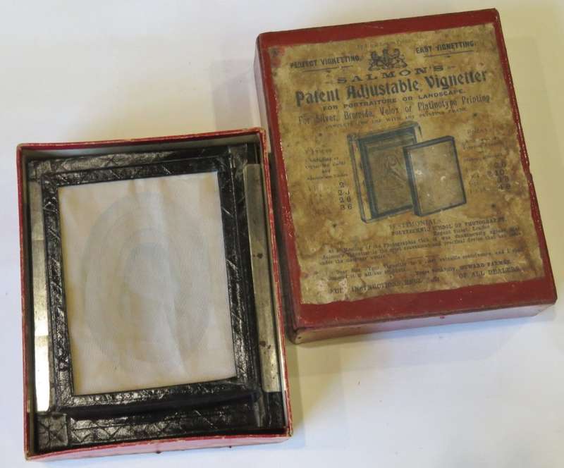Salmon`s Patent Adjustable Vignetter - Smaller size - Printing frame