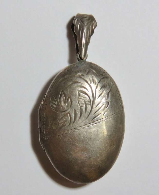 Sterling silver locket pendant - Weighs 8,0 grams