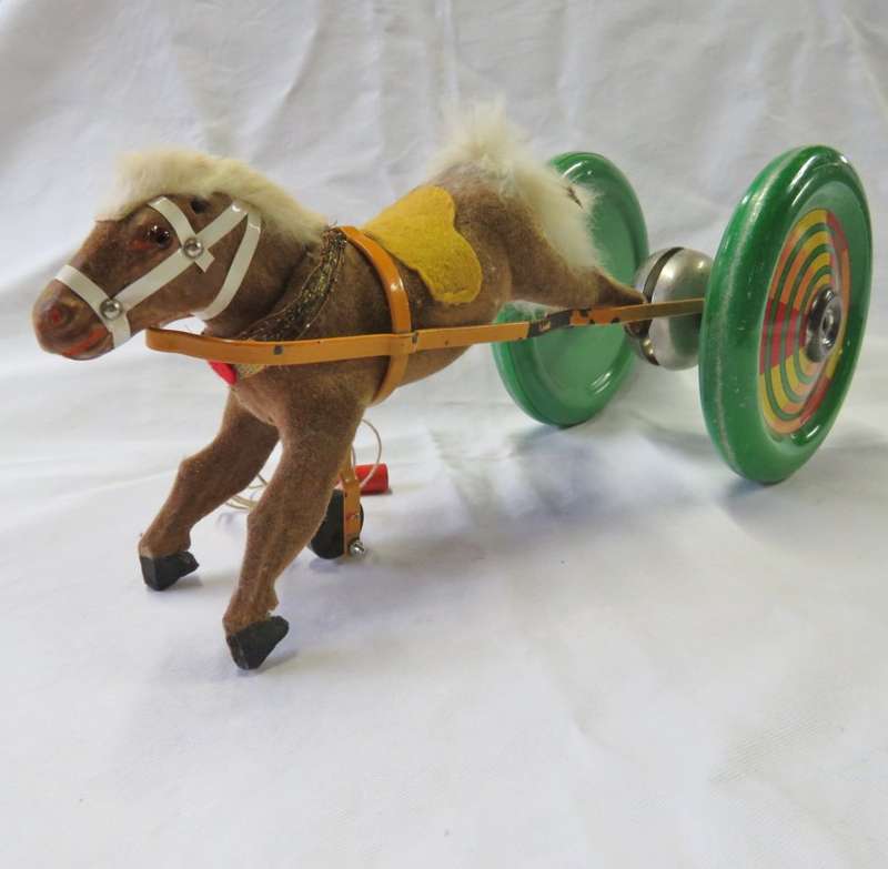 Vintage Pull toy Horse with large green wheels - Made in US Zone Germany post WW2 - Rope 76 cm