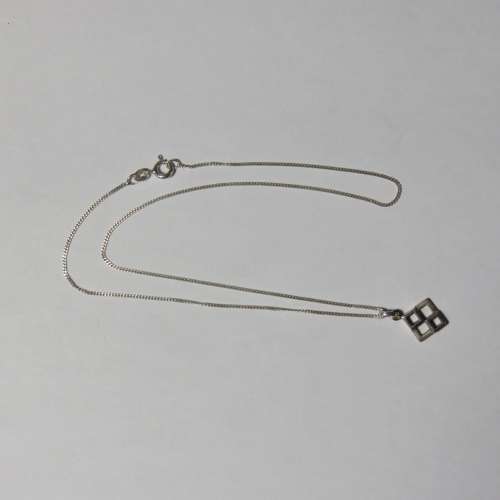 Sterling silver necklace and pendant - Weighs 3,3 grams