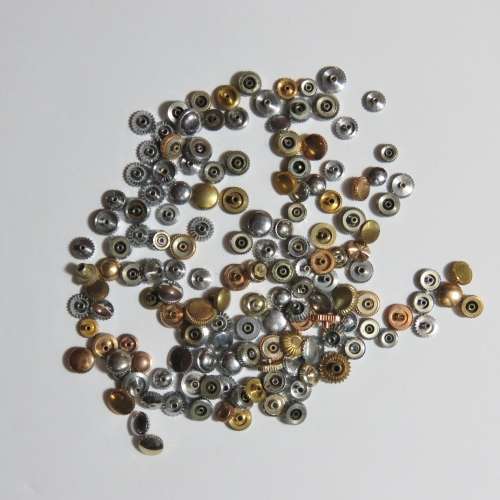 Lot of more than 140 vintage watch crowns - New and used