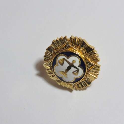 Chinese Justice Scale pin badge