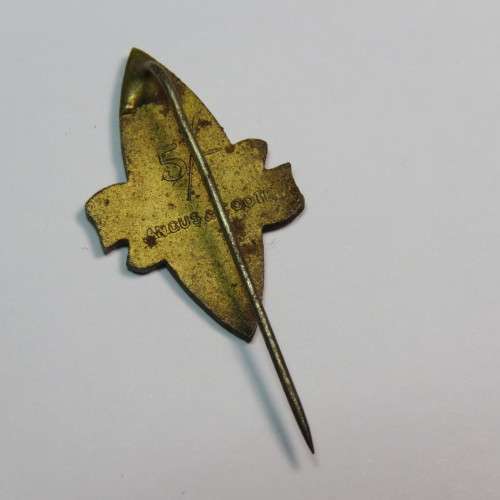 Pair of Australian Legacy fundraising badges by Augus and Coote - WW2 period