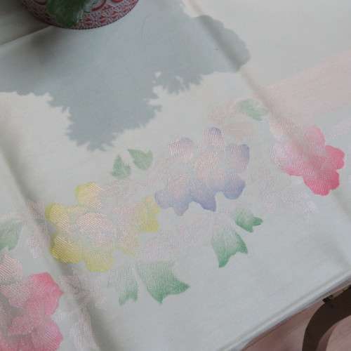 Vintage Damask tablecloth and napkins set - Table cloth 185 x 138 cm - Napkins 38 x 39 cm