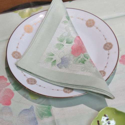 Vintage Damask tablecloth and napkins set - Table cloth 185 x 138 cm - Napkins 38 x 39 cm