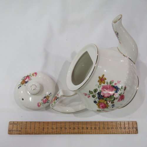 Vintage Sadler flower pattern tea pot
