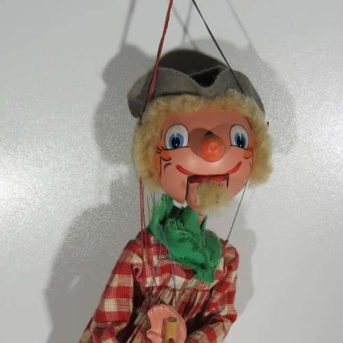 Pelham Puppets SM Farmer marionette in box