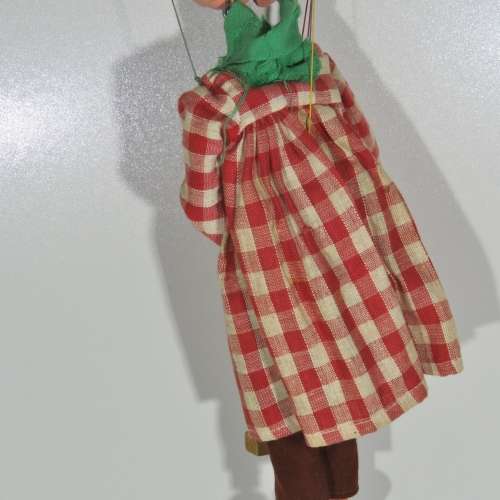 Pelham Puppets SM Farmer marionette in box