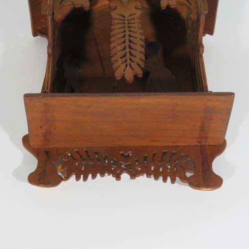 Antique wooden fret work wall hanging with swing - Boer war period - Size 29 x 17 cm