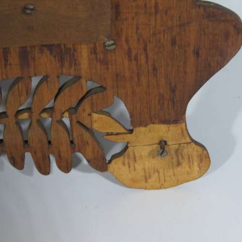 Antique wooden fret work wall hanging with swing - Boer war period - Size 29 x 17 cm