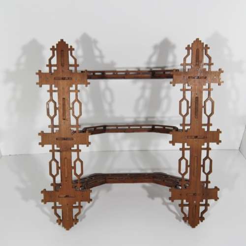 Antique wooden fret work wall hanging triple shelf - Boer War period - Size 44,4 x 42 cm