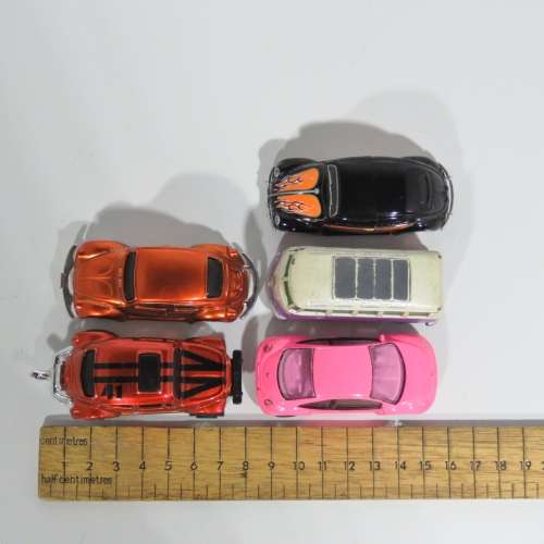 Lot of 5 Volkswagen beetles and microbus toy cars
