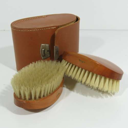 Vintage Nylon brush set in pouch