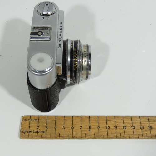 Vintage Voiglander Vitomatic 11b 35mm camera with 2.8/50mm lens