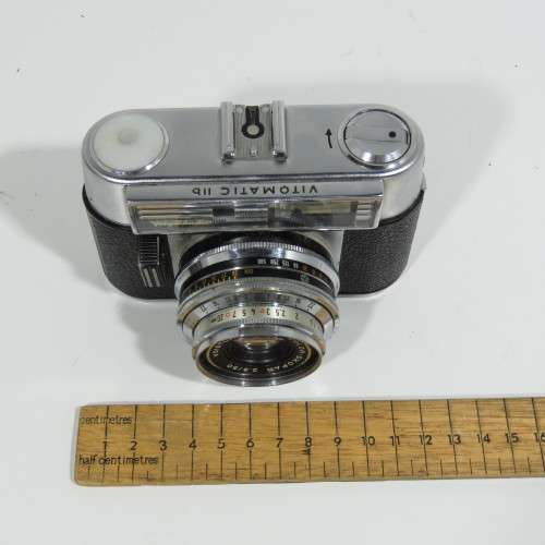 Vintage Voiglander Vitomatic 11b 35mm camera with 2.8/50mm lens