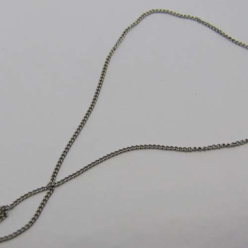 Sterling silver necklace with key pendant - Weighs 3.4grams - Size: 27cm