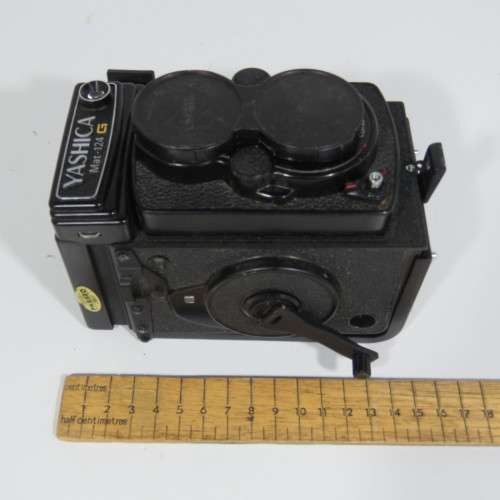 Vintage Yashica Mat-124 G Twin lens reflex camera - Excellent condition
