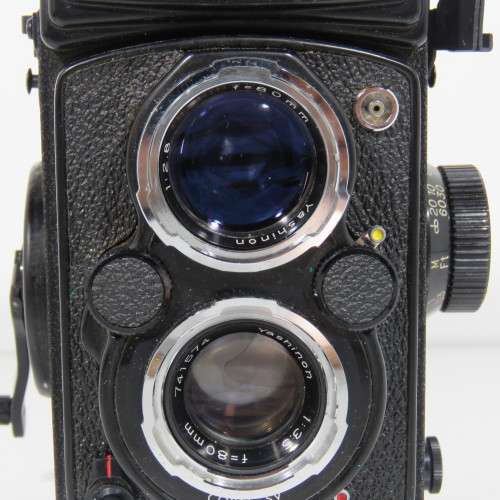 Vintage Yashica Mat-124 G Twin lens reflex camera - Excellent condition